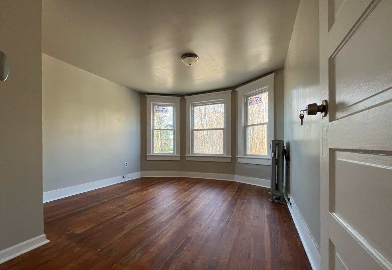 Taylor Avenue bedroom in Scranton, after photo